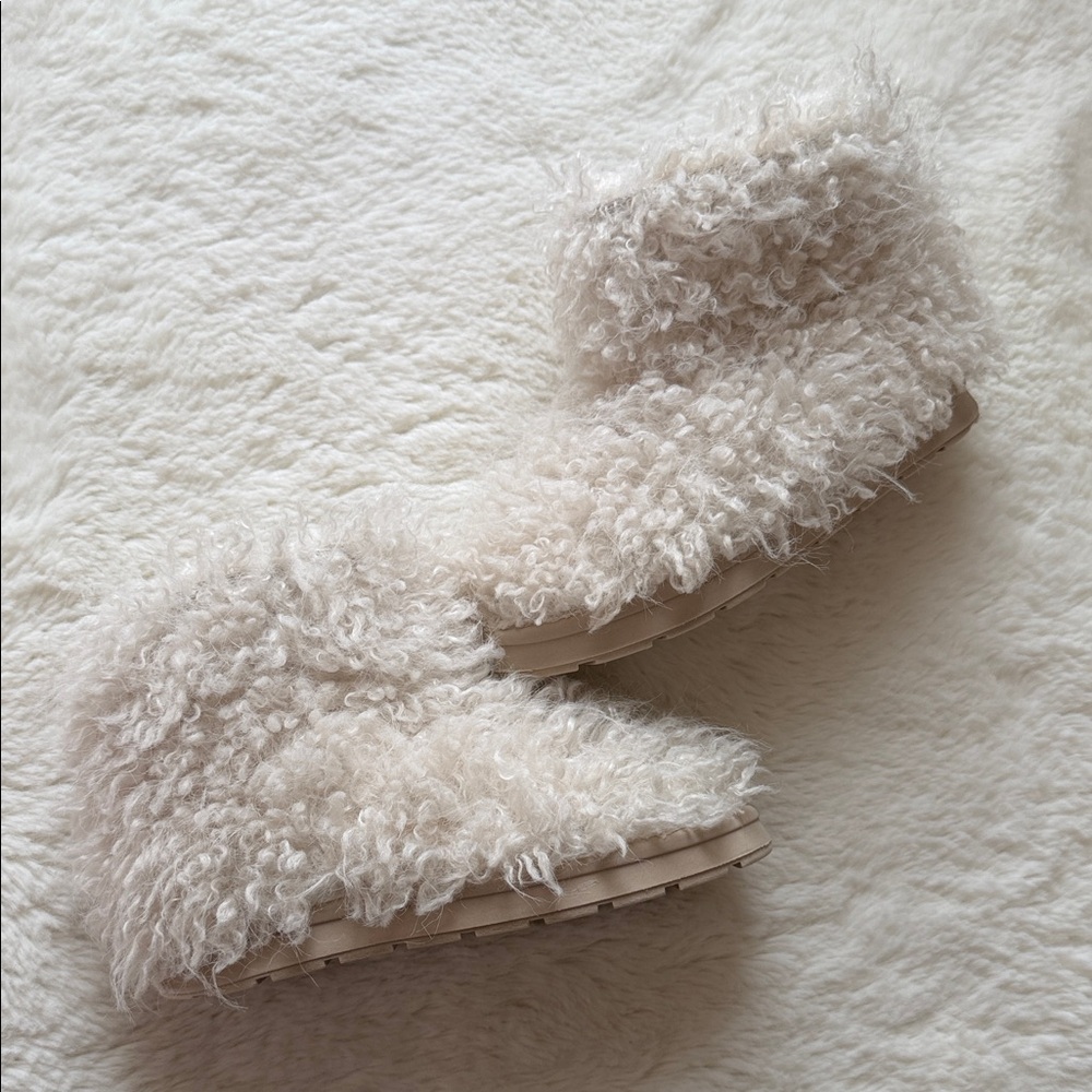 Zara Kids Cream Fuzzy Boots
